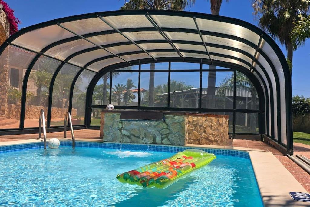 Ania - Private With Pool&jacuzzi, 16 To 40 Pax Villa Albufeira