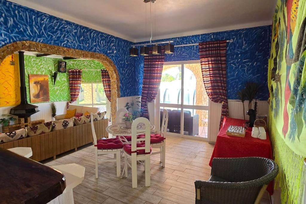 Villa Ania - Private With Pool&jacuzzi, 16 To 40 Pax *
