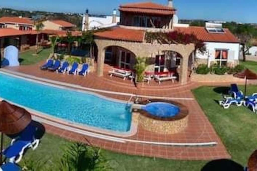 Ania - Private With Pool&jacuzzi, 16 To 40 Pax Albufeira