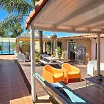 Villa Ania - Private Villa With Pool&Jacuzzi, 16 To 40 Pax
