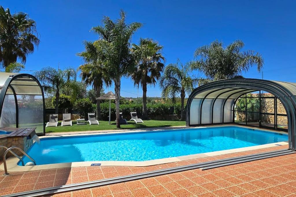 Villa Ania - Private With Pool&jacuzzi, 16 To 40 Pax Albufeira