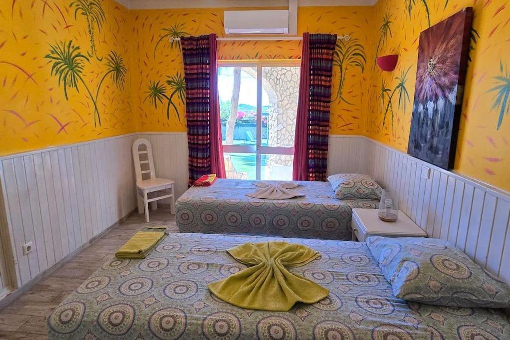 Villa Ania - Private With Pool&jacuzzi, 16 To 40 Pax